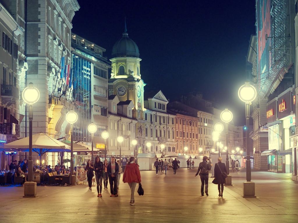 Korzo Room Laura Rijeka Bagian luar foto